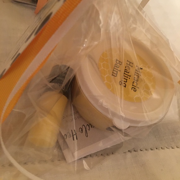 ❤️‍🩹BEST IN BEAUTY PICK! ❤️‍🩹 #miraclehealingbalm 🐝😊⭐️ GIFT 💝 SET - Picture 4 of 11